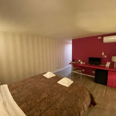 Dante's By Apulia 3* Бари